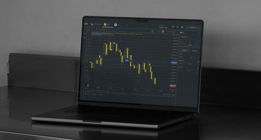 لماذا يستهلك المتداولون المخضرمون معلومات أقل، لا أكثر